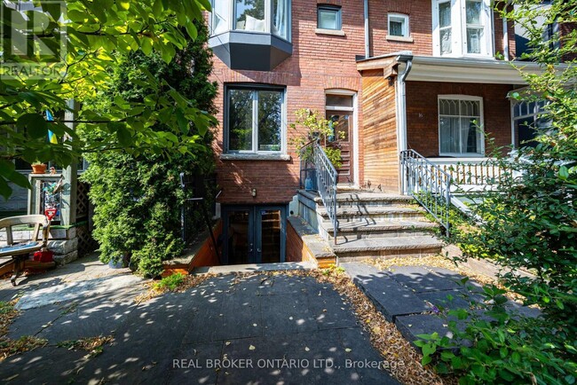 14 Bellwoods Ave in Toronto, ON - Building Photo - Building Photo