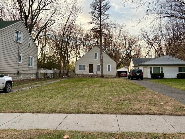 19365 Grandview St in Detroit, MI - Building Photo - Building Photo