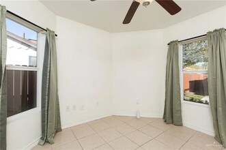 816 Ivy Ave in McAllen, TX - Building Photo - Building Photo