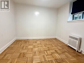 2770 Yonge St in Toronto, ON - Building Photo - Building Photo