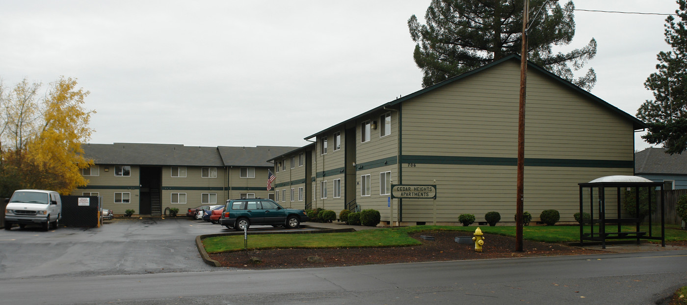 Cedar Heights Apartments in Salem, OR - Building Photo