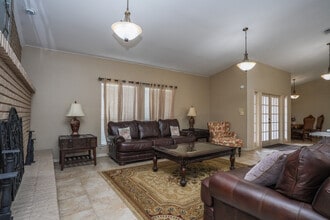 Signature Place Apartments in Monroe, LA - Foto de edificio - Building Photo