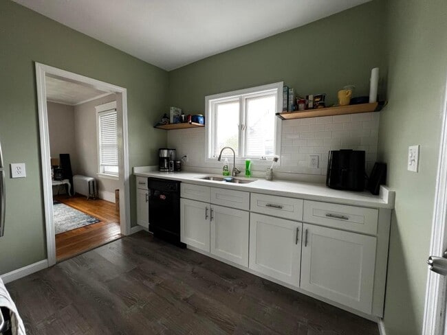 157 Alabama Ave, Unit 5 in Providence, RI - Building Photo - Building Photo