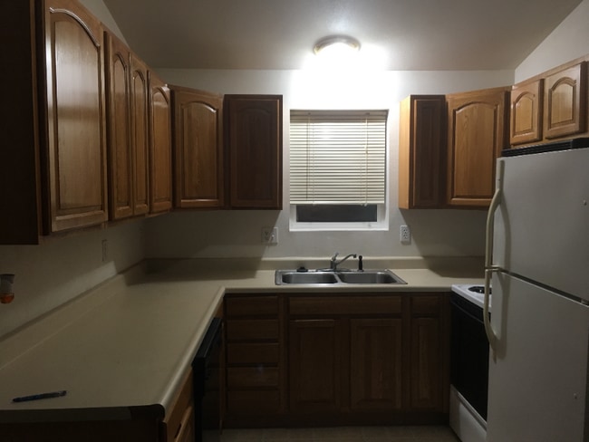 4436 Alderbury St in Eugene, OR - Foto de edificio - Building Photo