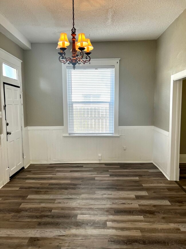 211 Broadway Ave, Unit 211 in Pueblo, CO - Foto de edificio - Building Photo