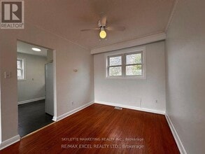229 Zelda Crescent in Richmond Hill, ON - Building Photo - Building Photo