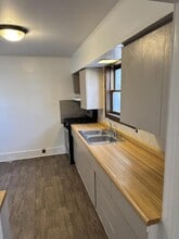 5304 Hollis Ave in Loves Park, IL - Building Photo - Building Photo