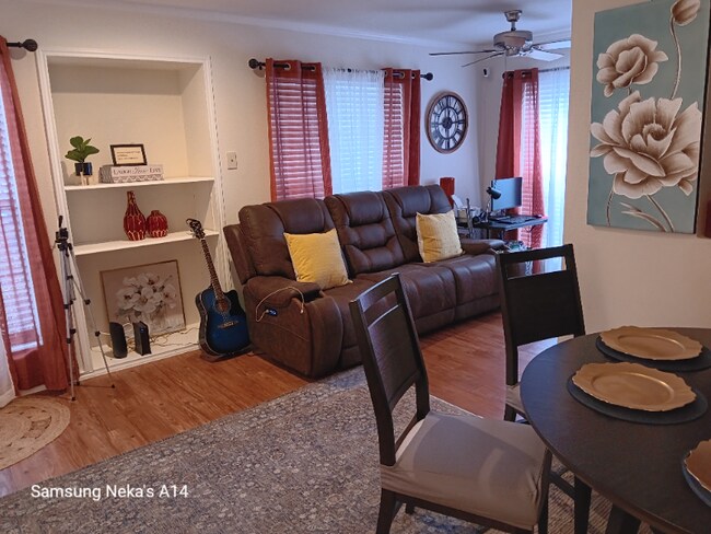 5916 Gaston Ave, Unit 102 in Dallas, TX - Building Photo - Building Photo