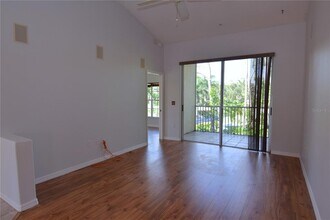 8355 Glen Rose Way in Sarasota, FL - Building Photo - Building Photo
