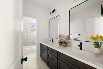 4755 Racetrack Cir in Rocklin, CA - Building Photo - Building Photo