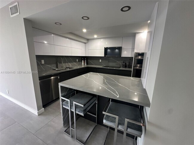 property at 600 Parkview Dr