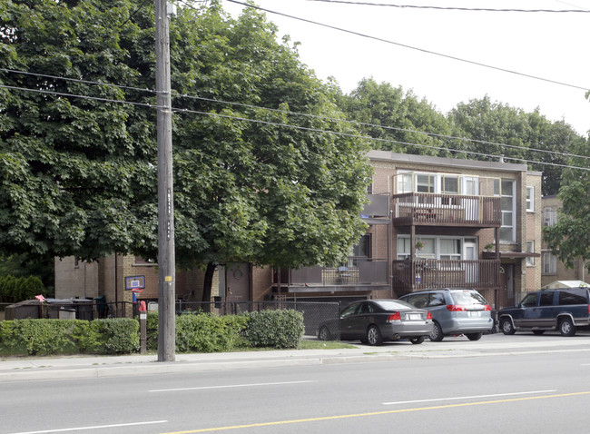 442 Lawrence Ave W in Toronto, ON - Building Photo - Primary Photo