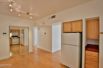 351 E Thomas Rd in Phoenix, AZ - Building Photo - Building Photo