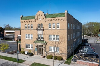 Stratford Apartments in Milwaukee, WI - Foto de edificio - Building Photo