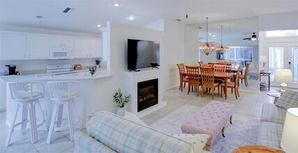 143 Braemar Ave in Venice, FL - Foto de edificio - Building Photo