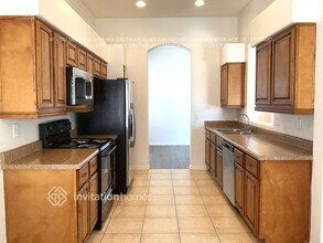 660 S Lawson Dr in Apache Junction, AZ - Foto de edificio - Building Photo