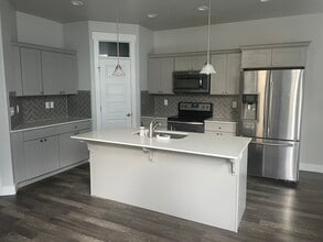 14526 Juniper Shade Dr in Herriman, UT - Building Photo - Building Photo