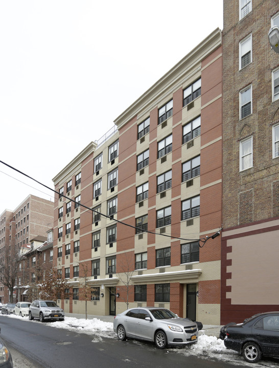 1632 Undercliff Ave in Bronx, NY - Foto de edificio