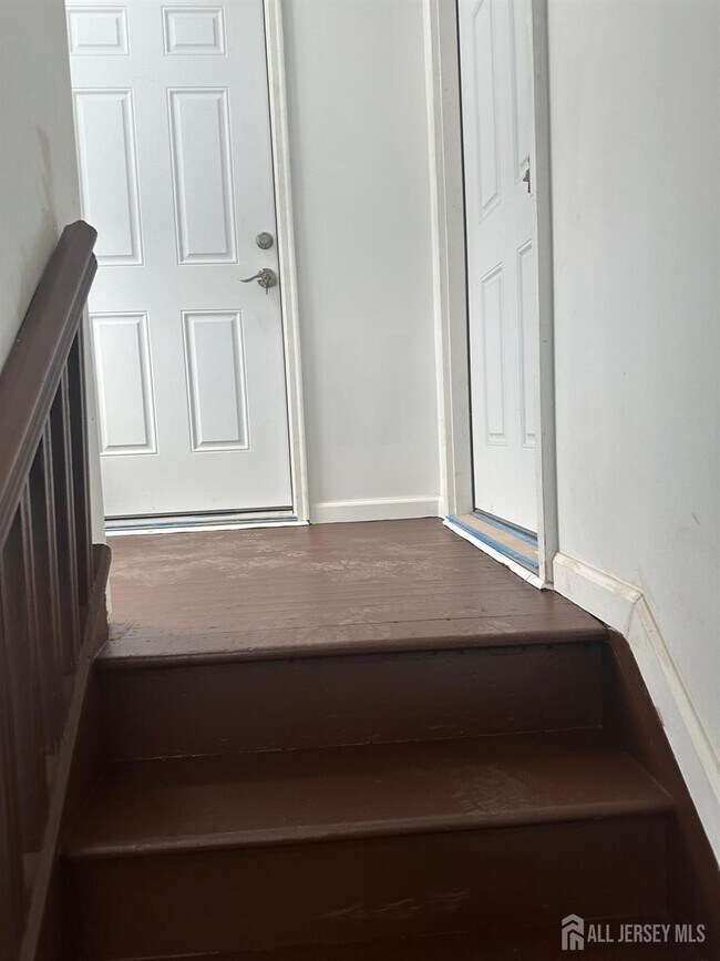 111 Bayview Dr-Unit -3 in Old Bridge, NJ - Building Photo - Building Photo