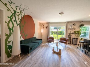 6432 Bates Drive in Jacksonville, FL - Building Photo - Building Photo