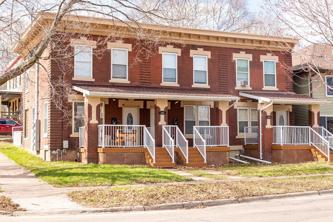 1303 E 2nd St, Unit 1 in Duluth, MN - Foto de edificio