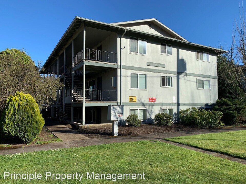 329 SW 10th St in Corvallis, OR - Building Photo