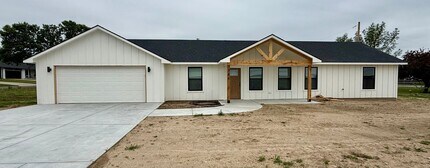 765 N Kansas St in Benton, KS - Building Photo - Building Photo