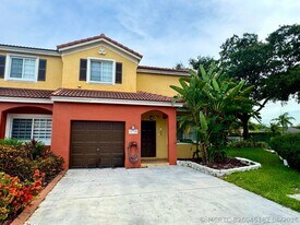10348 SW 20th St in Miramar, FL - Building Photo