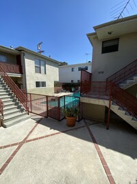 940 S Venice Blvd, Unit 7 in Los Angeles, CA - Building Photo - Building Photo