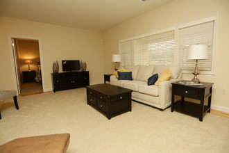 The Residences at Toscana Park in Granger, IN - Foto de edificio - Interior Photo