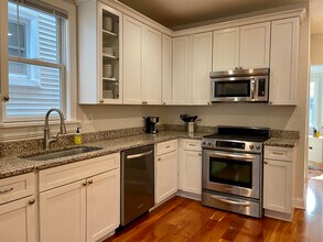 2721 N Marshfield Ave, Unit 1 in Chicago, IL - Building Photo - Building Photo