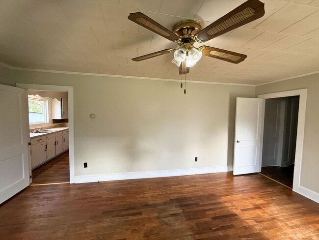 2311 Central Dr in Lenoir, NC - Building Photo - Building Photo