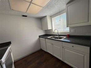 621 99th Ave N in St. Petersburg, FL - Building Photo - Building Photo