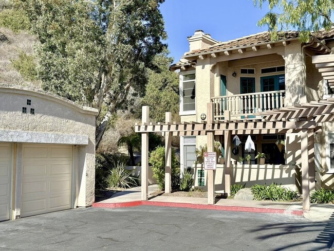 property at 3436 Cameo Dr