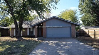 2947 S 111th E Ave in Tulsa, OK - Building Photo