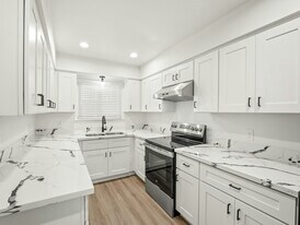 2126 N Glenn Ave in Fresno, CA - Building Photo