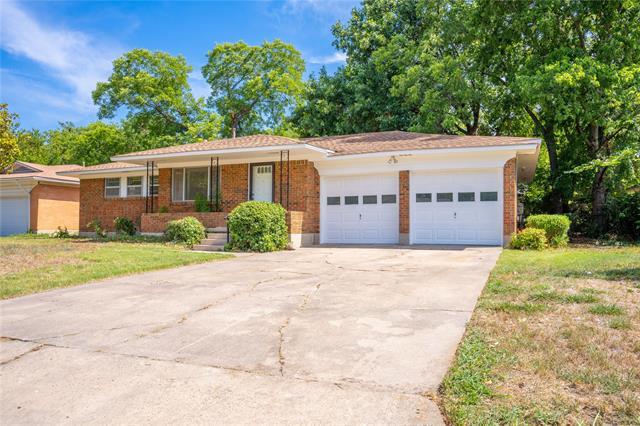 1717 Crescent St in Denton, TX - Building Photo