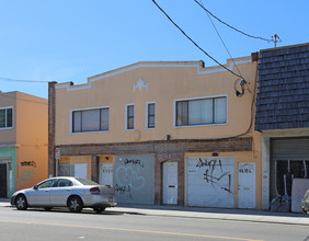 5363-5365 Foothill Blvd in Oakland, CA - Building Photo - Building Photo