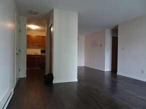 735 Cook Rd in Kelowna, BC - Building Photo - Building Photo