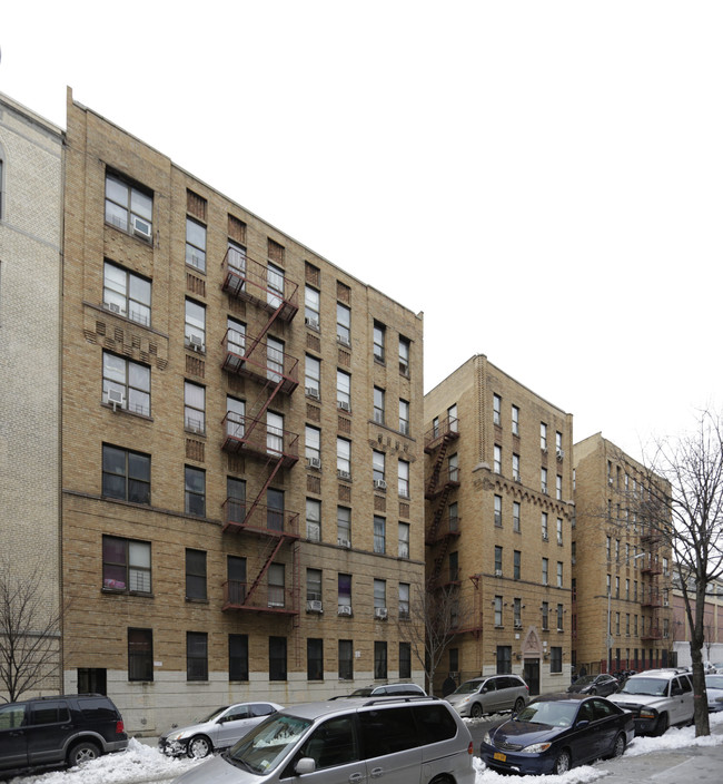 Roslyn Terrace in Bronx, NY - Building Photo - Building Photo