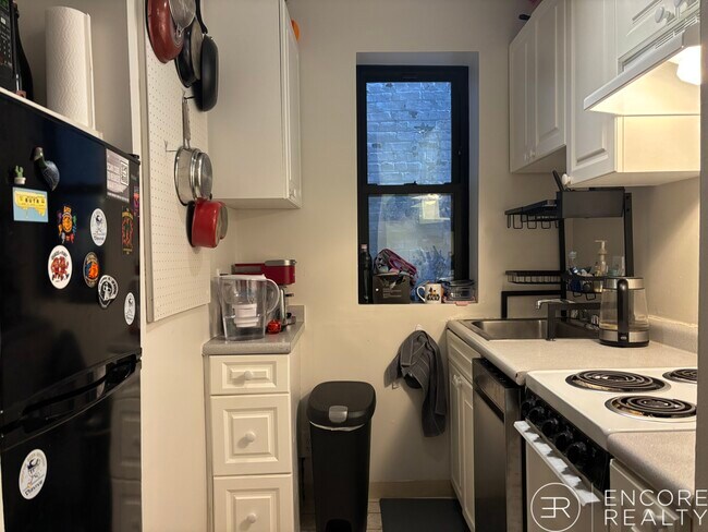 8 Aberdeen St in Boston, MA - Foto de edificio - Building Photo