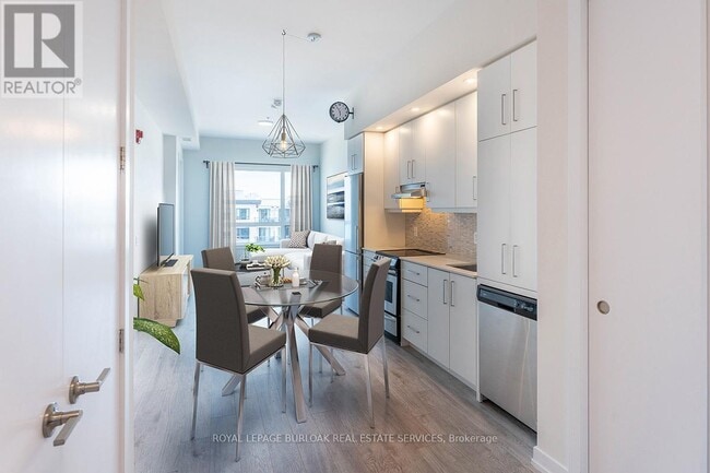 property at 40 Esplanade Ln