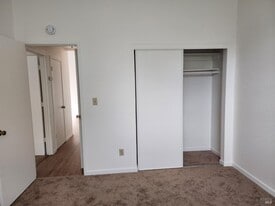 102 Ohio St in Vallejo, CA - Building Photo