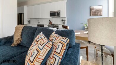 2005 11th St NW, Unit 202 in Washington, DC - Building Photo - Building Photo