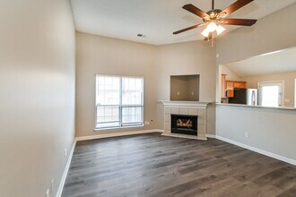 9044 Snow Drift Ln in Memphis, TN - Foto de edificio - Building Photo