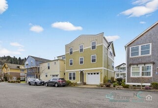 255 29th St in Astoria, OR - Building Photo - Building Photo