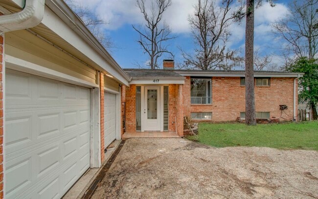 417 Brook Hollow Dr in Conroe, TX - Building Photo - Building Photo