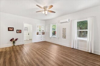 204 J St in Davis, CA - Building Photo - Building Photo