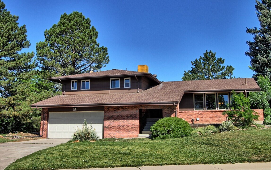 1201 Miramonte St in Broomfield, CO - Building Photo