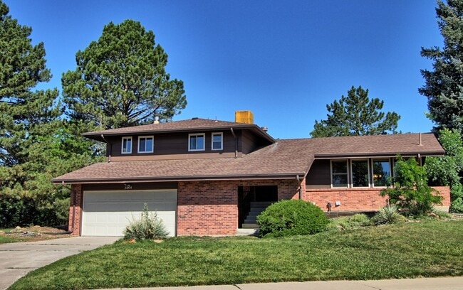 property at 1201 Miramonte St